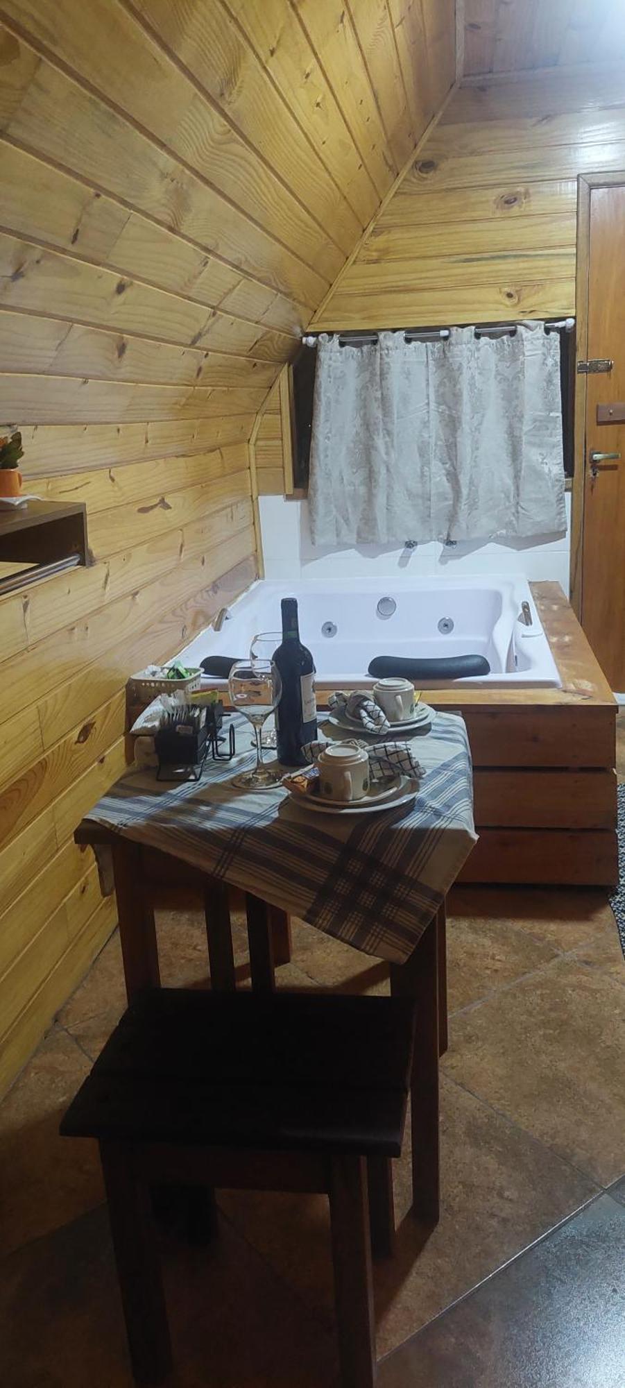 Chale Com Hidromassagem Da Vick Otel Campos do Jordao Dış mekan fotoğraf